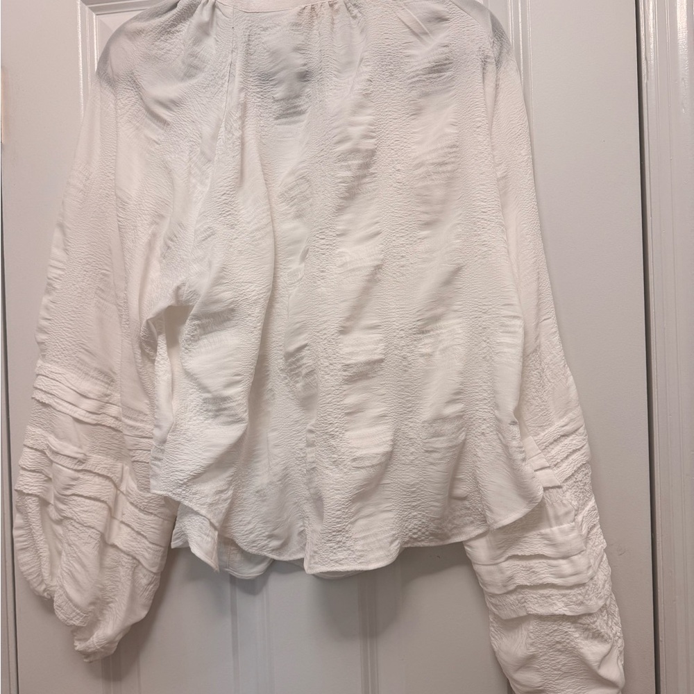 White Puff Sleeve Buttoned Blouse - image 2